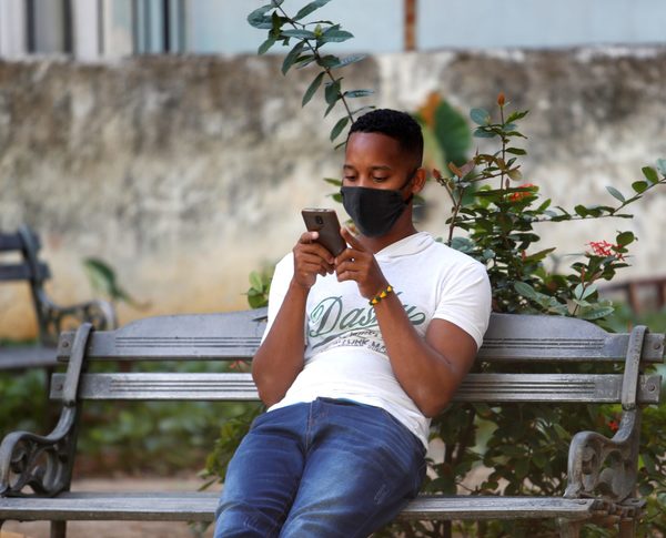 Los cubanos siguen sin internet y recurren a las VPN para burlar la censura - MarketData