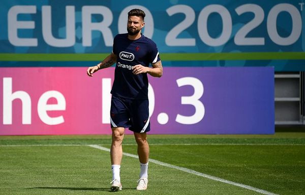 Paolo Maldini confirma la próxima llegada de Giroud al AC Milan - Fútbol - ABC Color