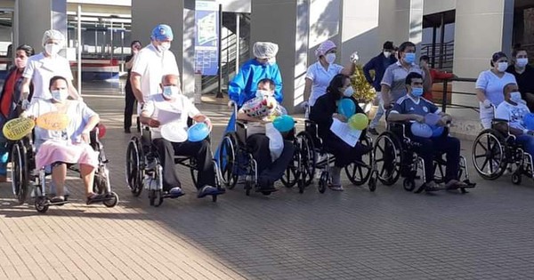 La Nación / Hospital HIRAP tiene más pacientes con alta médica diaria del ala COVID