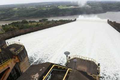 Preguntan y piden informe: por qué tan lentas las obras para recibir la energía de itaipú - ADN Digital