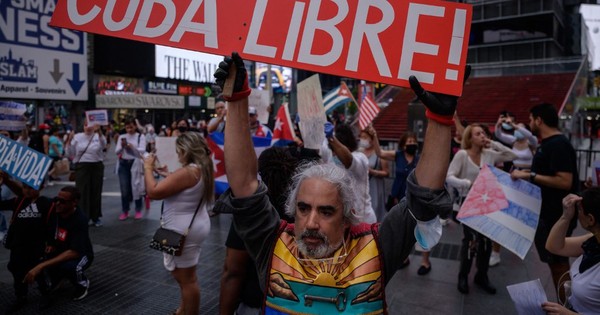 La Nación / Gobierno cubano ofrece primeras concesiones a los manifestantes