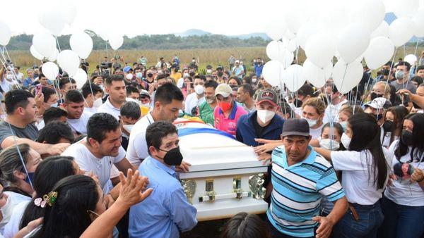 Dieron emotiva despedida a Leidy