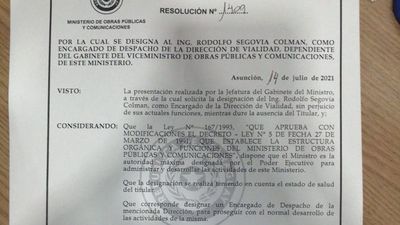 Relevaron a otro funcionario por oponerse a sobrecosto