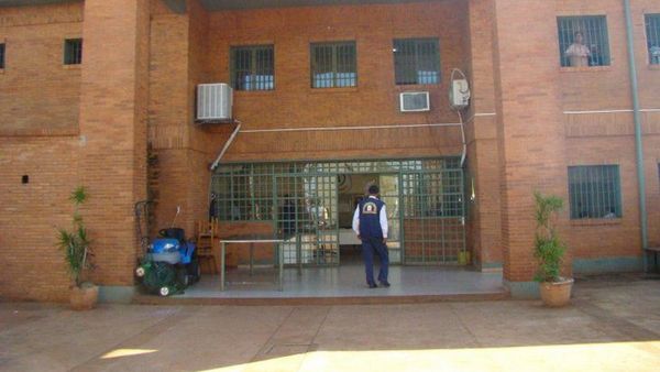 Investigan ingreso irregular de visitas en penal de Itapúa