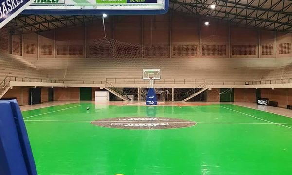 POLI MUNICIPAL DE CDE YA  CUENTA CON AROS DE BÁSQUET