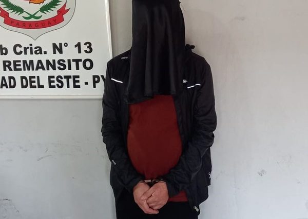 Chileno detenido cuando hurtaba dinero de vehículo estacionado en un súper – Diario TNPRESS