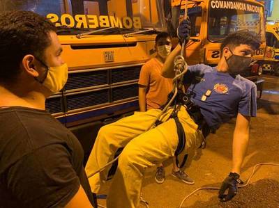 Bomberos de Luque organizan venta de comidas típicas para comprar cuerdas de rescate en alturas