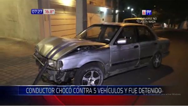 Conductor choca a cinco vehículos estacionados en Asunción
