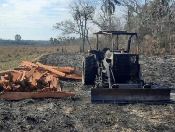 Paso Barreto: queman tractor y dejan panfleto · Radio Monumental 1080 AM