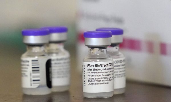 Esta tarde llegarán 35.100 dosis de la vacuna Pfizer al país