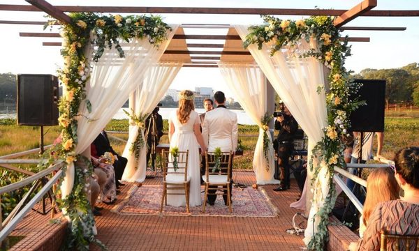 Pareja eligió el Lago de la República para jurarse amor eterno
