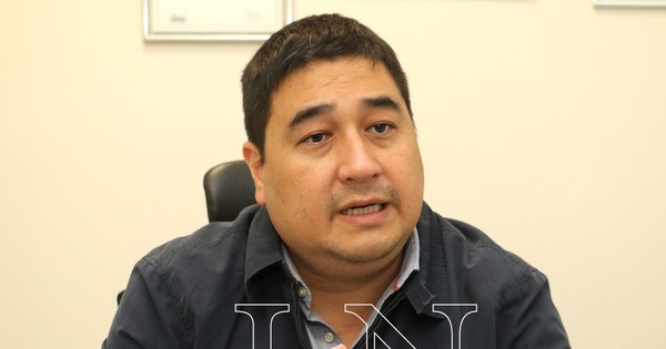 La Nación / Nakayama formaliza ante el TSJE su candidatura a la intendencia de Asunción