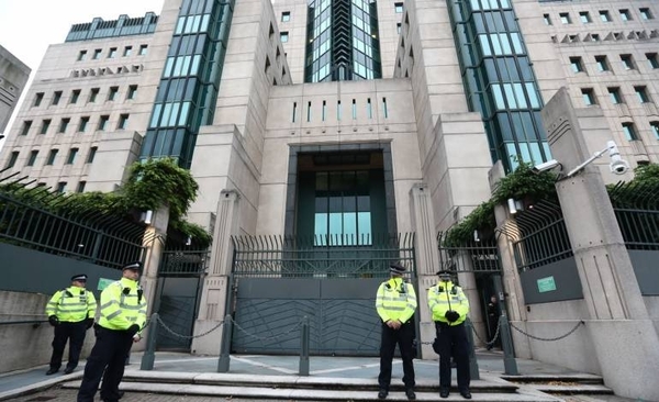Diario HOY | Servicio de inteligencia británico alerta sobre espionaje: sospechas apuntan a Rusia y China