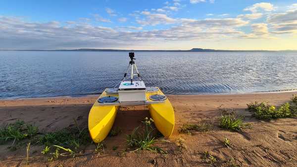 FIUNA impulsa talleres sobre monitoreo ambiental con drones acuáticos | .::Agencia IP::.