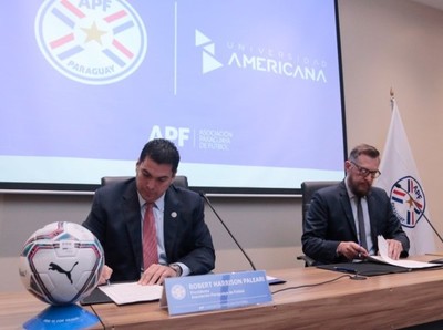 Uniendo al fútbol con la educación - APF
