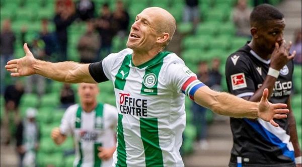 Robben cuelga las botas de ‘forma definitiva’