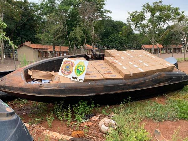 Desmantelan PUERTO CLANDESTINO y decomisan cigarrillos de CONTRABANDO en el Lago de Itaipú