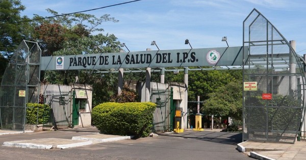 La Nación / Vestimenta “apropiada” para entrar al parque del IPS: joven pedirá explicaciones a la previsional