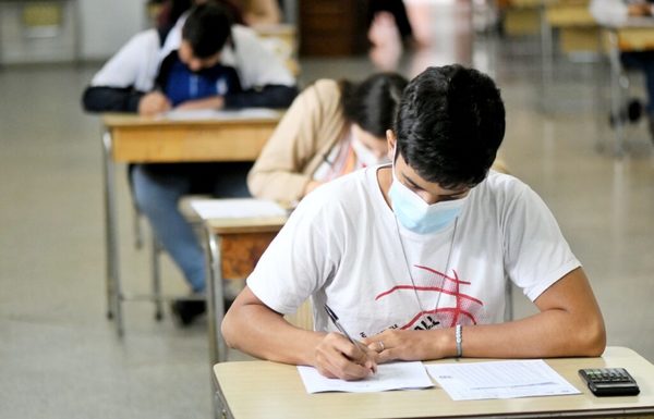 Medicina es la carrera más elegida por los becarios de Itaipú-Becal | OnLivePy