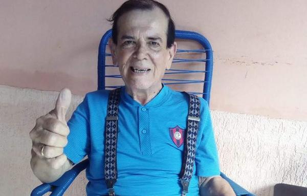 Apelan a la solidaridad para ayudar al "hombre de las mil voces"