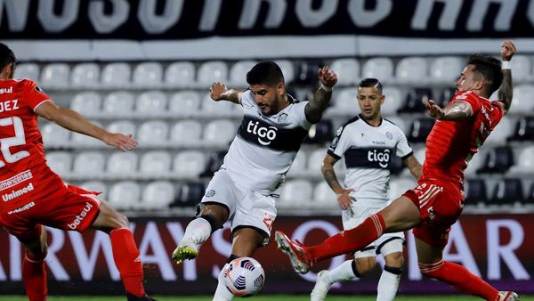 Olimpia empata con Internacional y deja todo para la vuelta