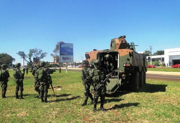 Brasil inicio operación militar en la frontera con el Paraguay