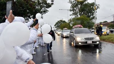 Cuerpos de familia Pettengill-López Moreira fueron despedidos ayer
