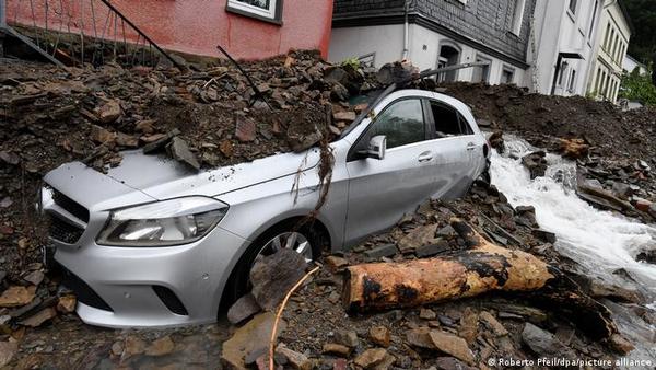 Decenas mueren en devastadoras inundaciones en Alemania