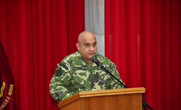 Diario HOY | Abdo cambia al comandante de Defensa Interna