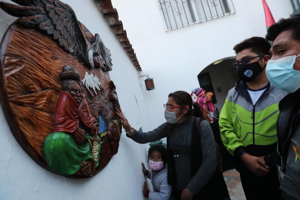 Un museo ofrece un recorrido sensorial para personas ciegas | El Independiente