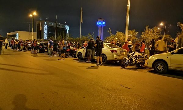 Otra trompada para cerristas: Conmebol sancionaría al club por protesta de hinchas
