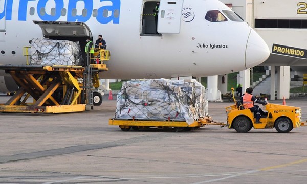 Covid-19: El país podría cerrar el 2021 con 4 millones de vacunas, según Acevedo - OviedoPress