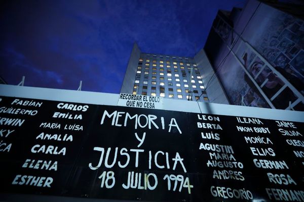 Argentina vuelve a pedir verdad y justicia tras 27 años de atentado a la AMIA