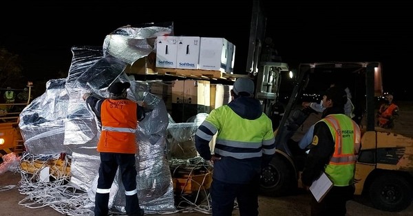 La Nación / Llegaron las primeras 35.100 vacunas Pfizer compradas por el Gobierno