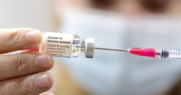 La Nación / Acevedo no descarta “reclamo diplomático” a Covax por el retraso de las vacunas