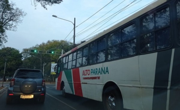 Colectiveros logran suba de pasaje y vuelven a trabajar desde mañana