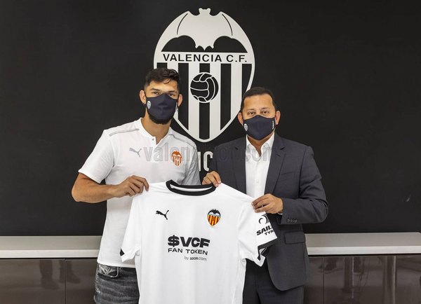 Las cláusulas del contrato de Omar Alderete con el Valencia