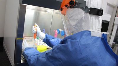 Casos de Covid-19 descienden, pero no es para relajarse, advierten