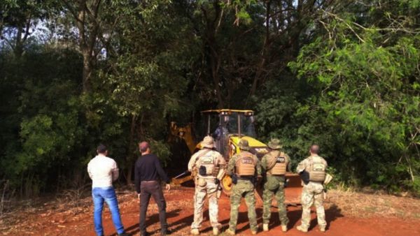 Destruyen 15 puertos clandestinos en el lago Itaipú del lado brasileño