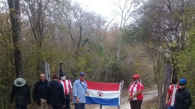 Colonos de Puerto Sastre,   en pie de guerra por parcelas