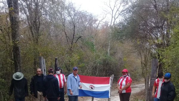 Colonos de Puerto Sastre, en pie de guerra por parcelas
