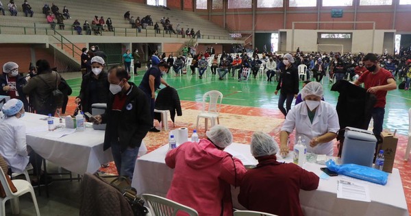 La Nación / COVID-19: se vacunaron en Alto Paraná 43 mil personas en cinco días