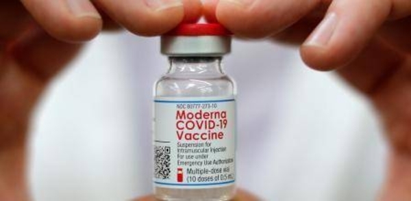 Diario HOY | Desaparecen 20 dosis de Moderna en Caacupé