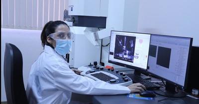 Investigadora paraguaya produce materiales para capturar metales en aguas residuales