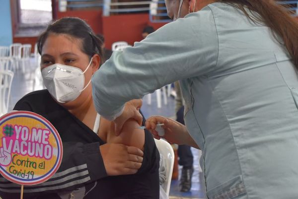 Esperan completar inmunización a embarazadas en Villarrica - Nacionales - ABC Color