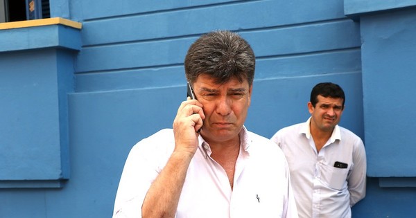 La Nación / Critican silencio de Efraín Alegre ante “operativo lavandina” en el Senado