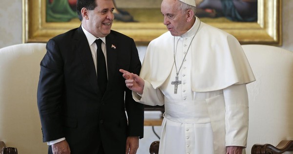 La Nación / Papa Francisco respondió el saludo de Cartes