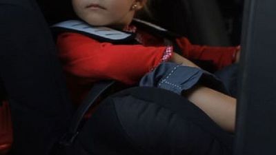 Condenada a 25 años de cárcel por muerte de su hija olvidada en vehículo