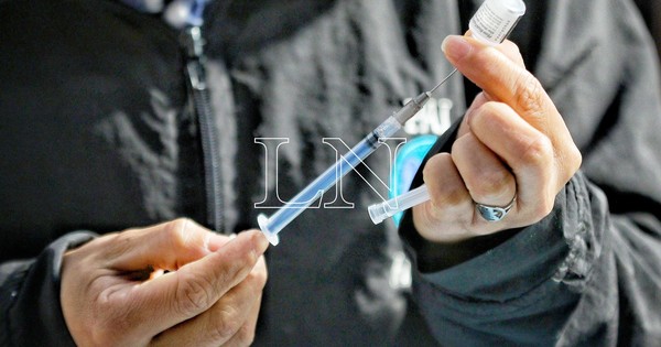 La Nación / Uber ofrecerá 20.000 traslados gratuitos hasta los vacunatorios
