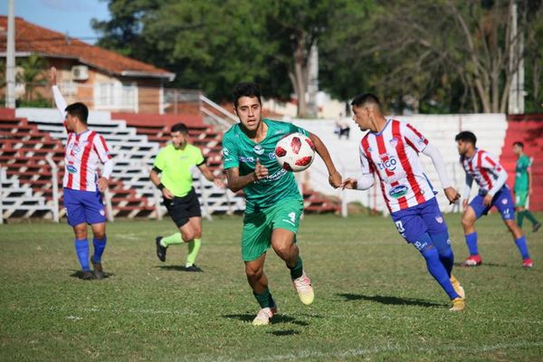 Pettirossi igualó y apeligra su liderato en solitario  - Fútbol de Ascenso de Paraguay - ABC Color